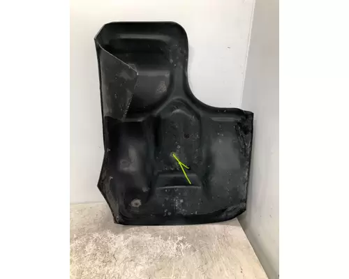 KENWORTH T700 Fender Extension