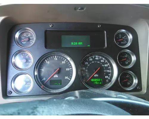 KENWORTH T700 GAUGE CLUSTER