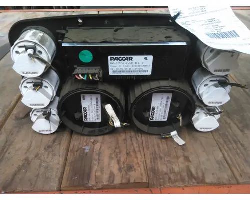 KENWORTH T700 GAUGE CLUSTER