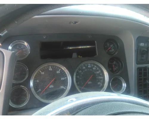 KENWORTH T700 GAUGE CLUSTER