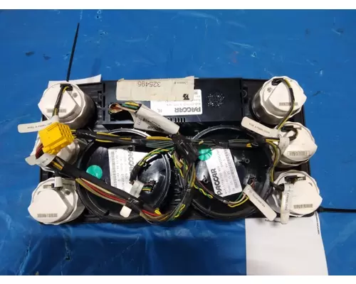 KENWORTH T700 GAUGE CLUSTER