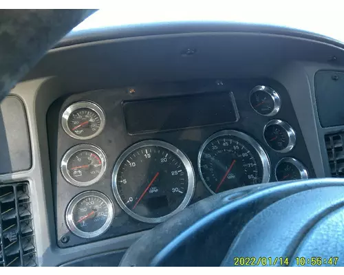 KENWORTH T700 GAUGE CLUSTER