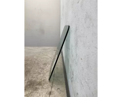 KENWORTH T700 Glass