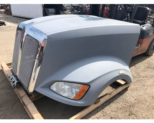 KENWORTH T700 Hood