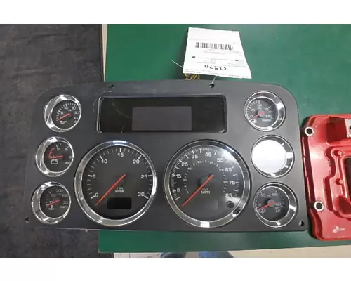 KENWORTH T700 Instrument Cluster