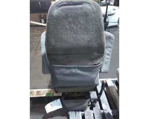 KENWORTH T700 SEAT, FRONT