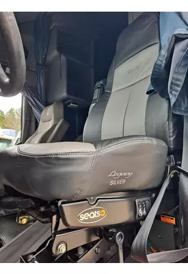 KENWORTH T700 SEAT, FRONT