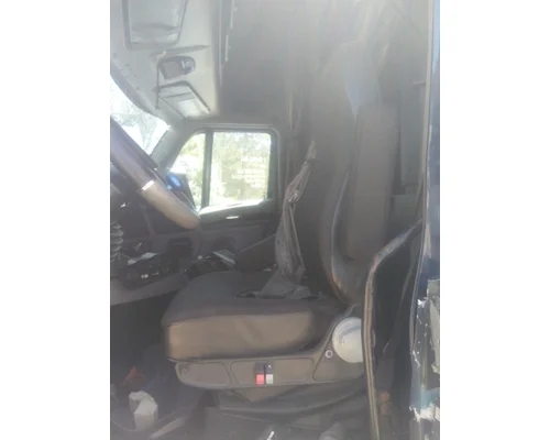 KENWORTH T700 SEAT, FRONT