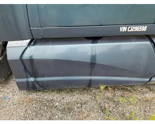 KENWORTH T700 Side Fairing