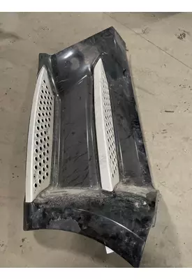 KENWORTH T700 Skirt