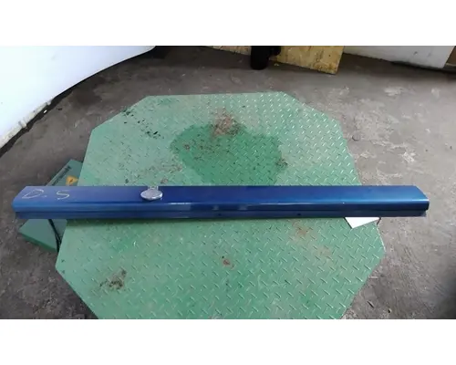 KENWORTH T700 TRIM EXTERIOR