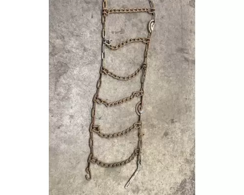 KENWORTH T700 Tire Chain Rack