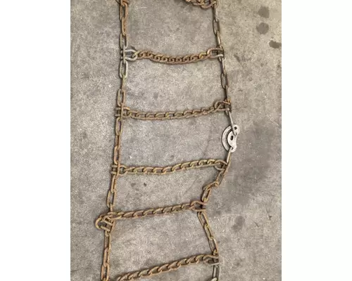 KENWORTH T700 Tire Chain Rack