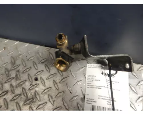 KENWORTH T700 Valve, ABS