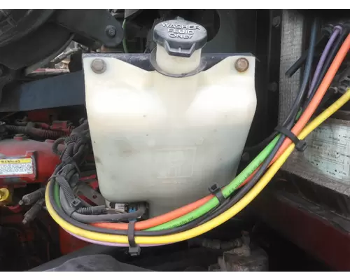 KENWORTH T700 WINDSHIELD WASHER RESERVOIR