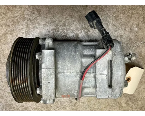 KENWORTH T8 Series Air Conditioner Compressor