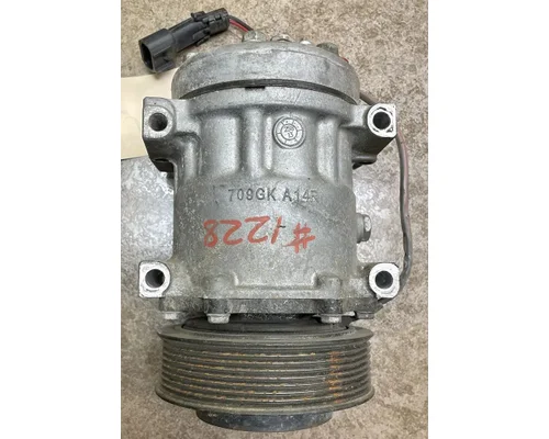 KENWORTH T8 Series Air Conditioner Compressor