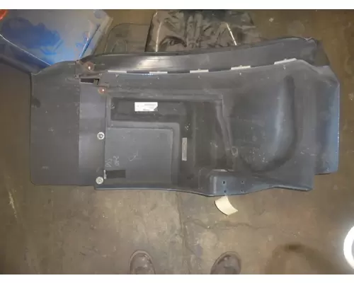 KENWORTH T8 Series Fender Extension