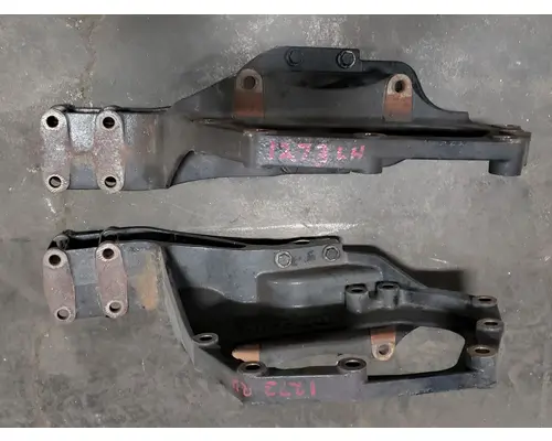 KENWORTH T8 Series Spring Hanger