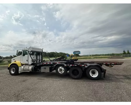 KENWORTH T800 Tri-axle Roll-off Truck Heavy Trucks