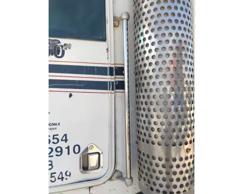 KENWORTH T800B CAB HANDLE
