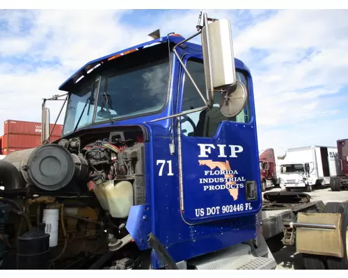 KENWORTH T800B CAB