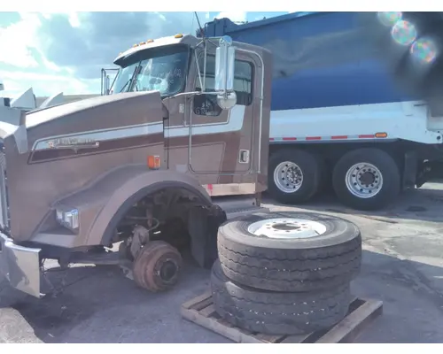 KENWORTH T800B CAB