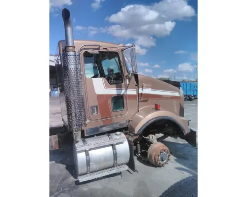 KENWORTH T800B CAB