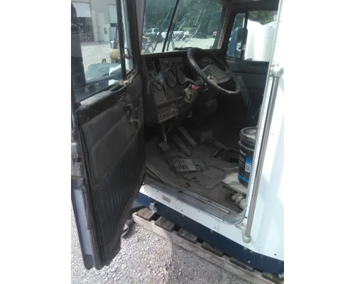 KENWORTH T800B CAB