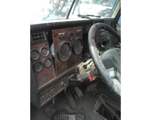 KENWORTH T800B CAB