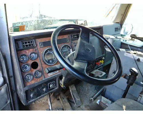 KENWORTH T800B CAB
