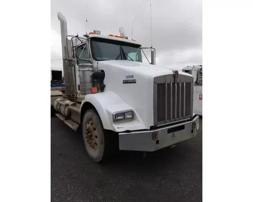 KENWORTH T800B DISMANTLED TRUCK