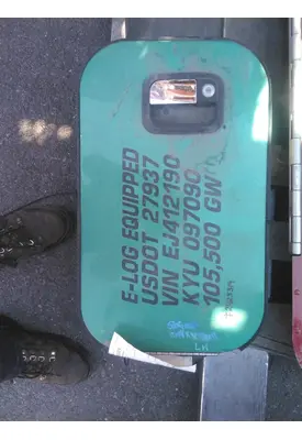 KENWORTH T800B DOOR, COMPARTMENT