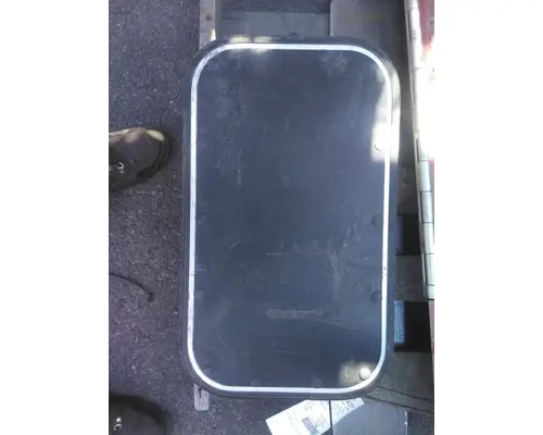 KENWORTH T800B DOOR, COMPARTMENT