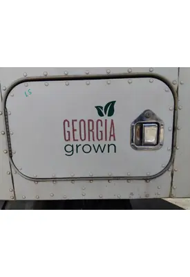 KENWORTH T800B DOOR, COMPARTMENT