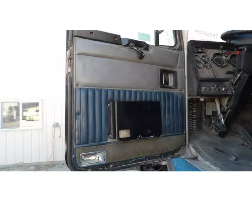 KENWORTH T800B DOOR ASSEMBLY, FRONT