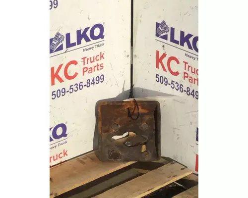 KENWORTH T800B ENGINE MOUNTS, ENGINE (REAR)