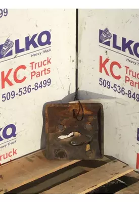 KENWORTH T800B ENGINE MOUNTS, ENGINE (REAR)