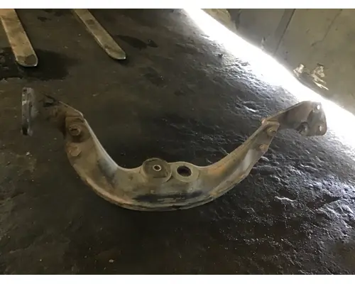 KENWORTH T800B ENGINE MOUNTS, VEHICLE (FRONT)