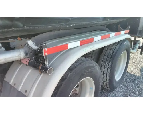 KENWORTH T800B FENDER ASSEMBLY, REAR