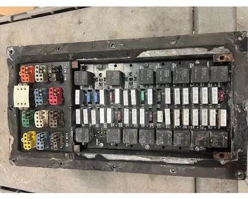 KENWORTH T800B FUSE BOX