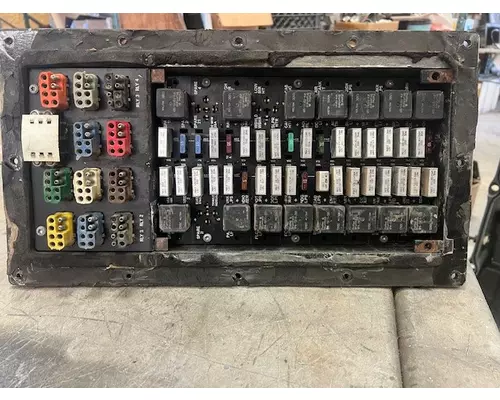 KENWORTH T800B FUSE BOX