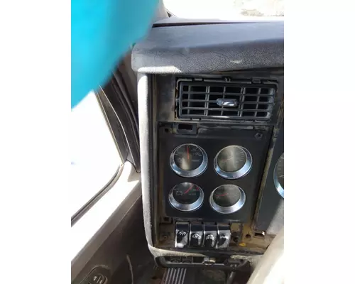 KENWORTH T800B GAUGE CLUSTER