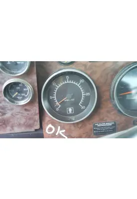 KENWORTH T800B GAUGE TACHOMETER