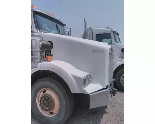 KENWORTH T800B HOOD