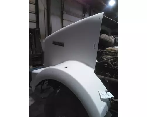 KENWORTH T800B HOOD