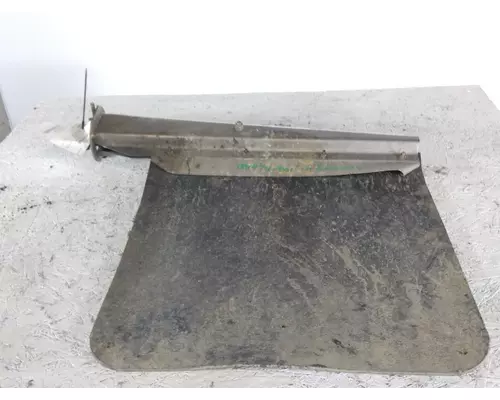 KENWORTH T800B MUD FLAP HANGER