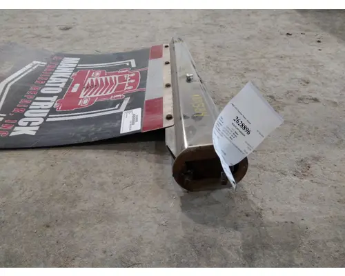 KENWORTH T800B MUD FLAP HANGER