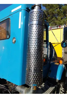 KENWORTH T800B MUFFLER SHIELD