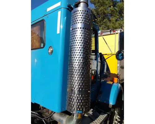 KENWORTH T800B MUFFLER SHIELD